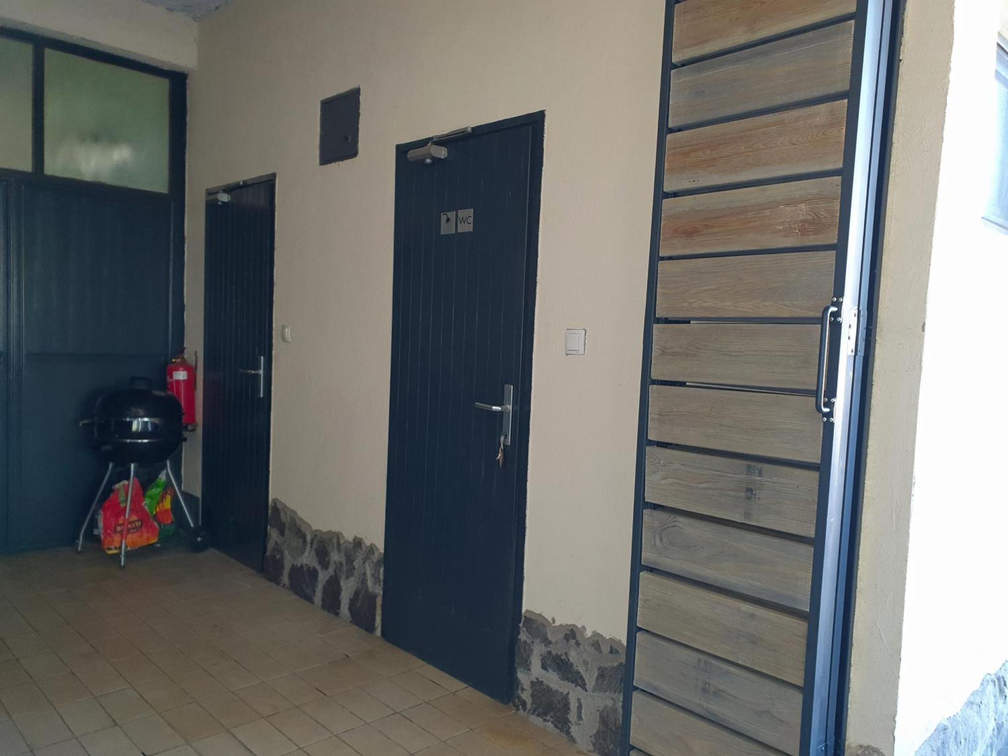 Apartment With Terrace Nona Pavla 托尔明 外观 照片