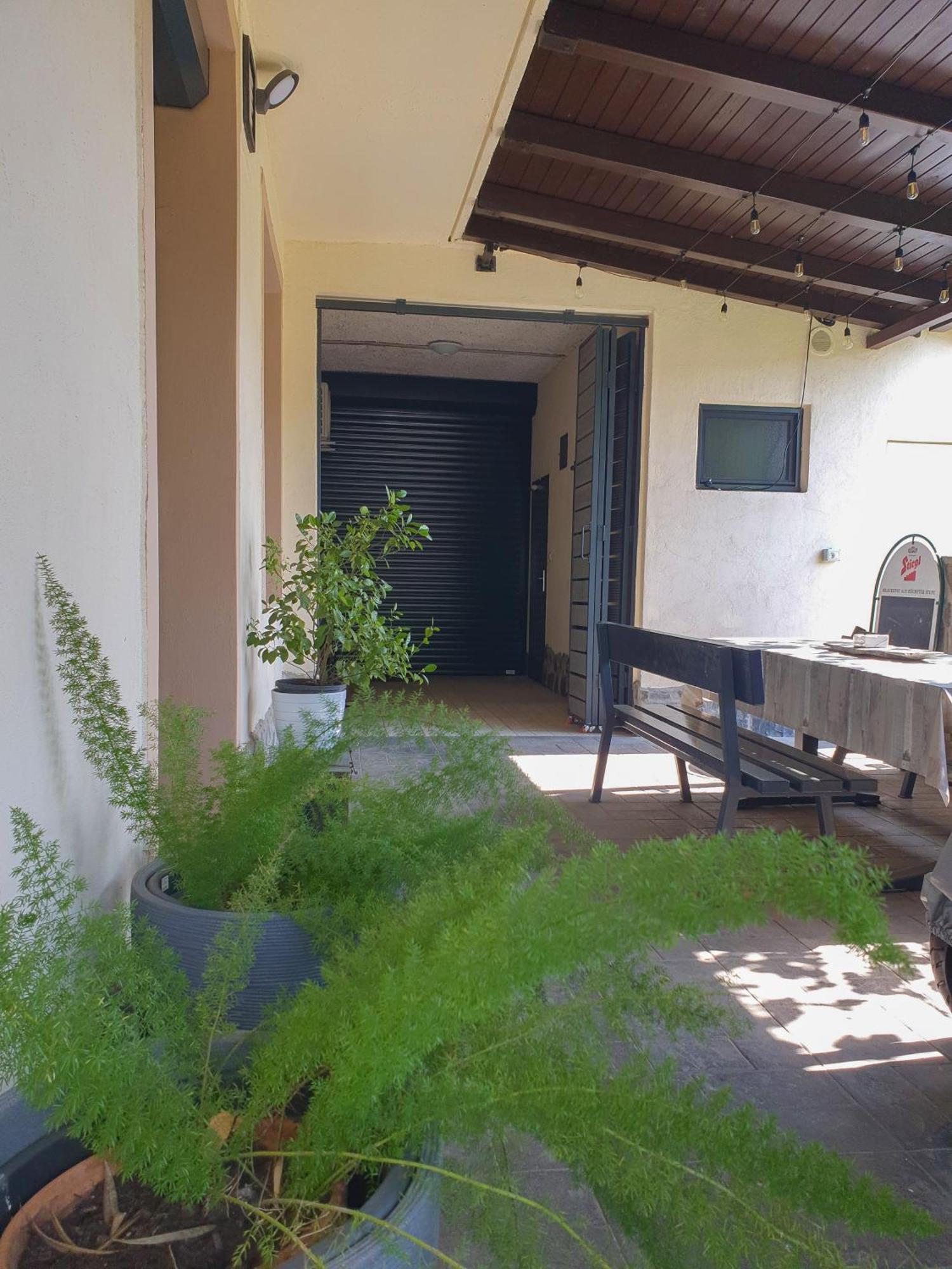 Apartment With Terrace Nona Pavla 托尔明 外观 照片